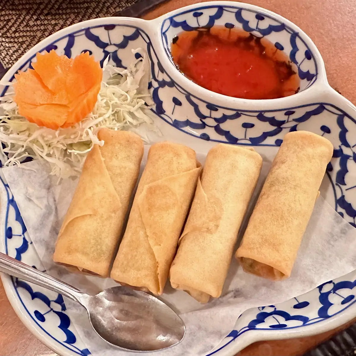 vegetable egg rolls 4 rolls ปอเปี๊ยะทอด